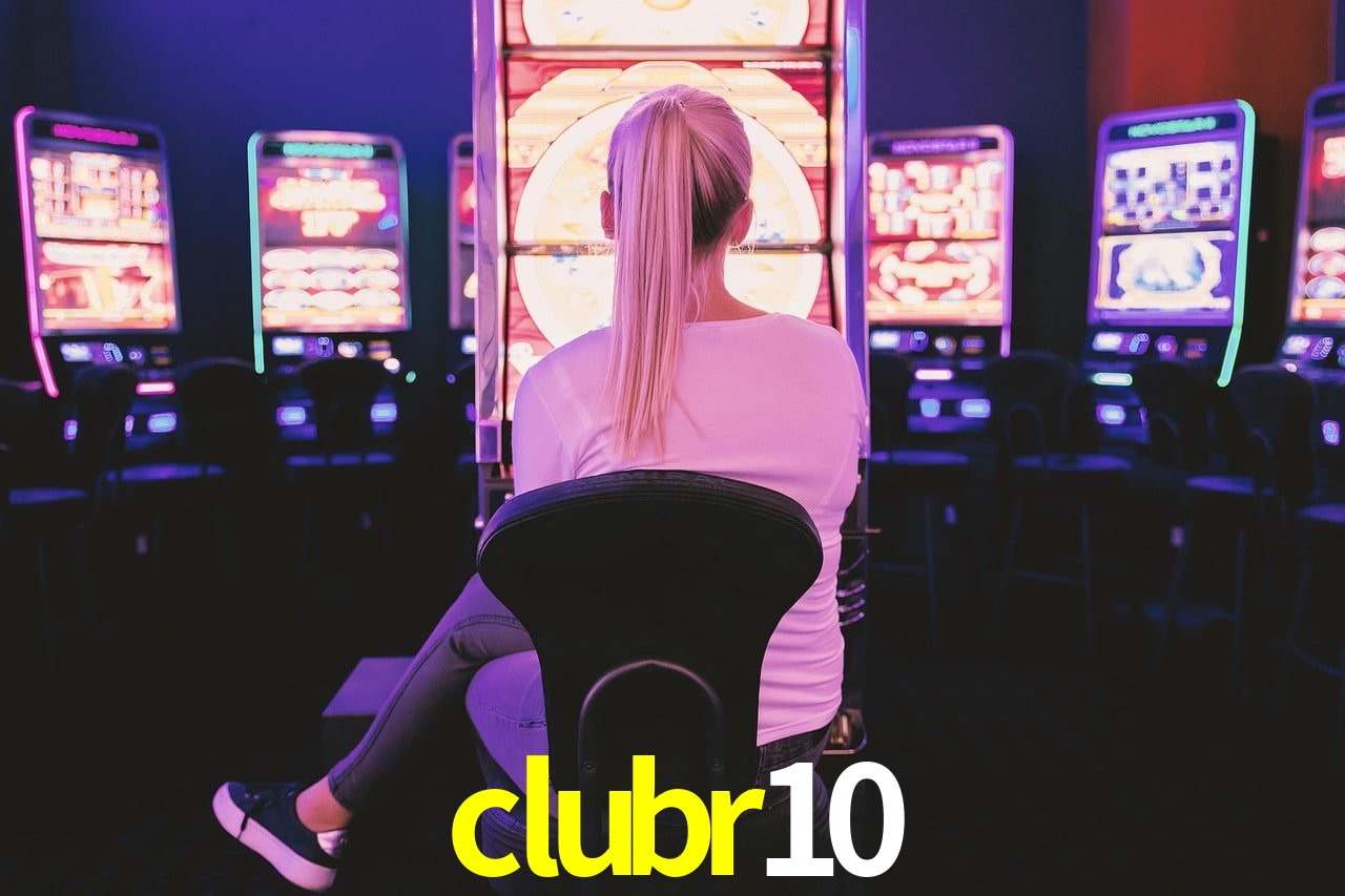Bonus Features clubr10